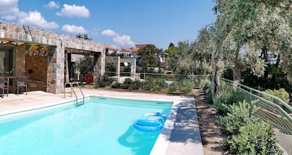 Ouzo Stone House 2, with private pool