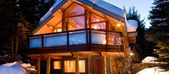 Luxury 5 Bedroom Blueberry Chalet