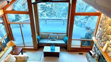House, Multiple Beds (Luxury 5 Bedroom Blueberry Chalet) | Living area | TV, fireplace