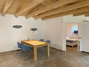 Dining - "Ankerplatz" vacation apartment with large garden in the heart of Pilsum (Krummhörn)
