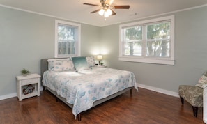 3 bedrooms, free WiFi, bed sheets - Flamingo Cove - Beautiful deep water views!  (Beaufort)