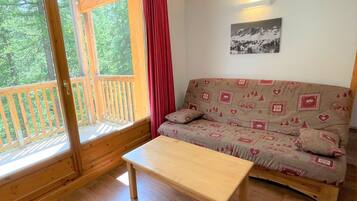 Smart TV, DVD player, aparelho de som