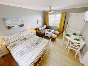 Superior Queen Studio w/ Kitchen & Sofa Bed | Laptop workspace, iron/ironing board, free WiFi, bed sheets - Sea Steps by Lowkl (Pompano Beach)