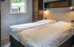 3 bedrooms, travel crib, free WiFi