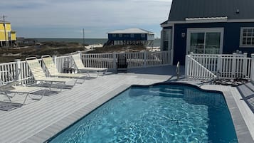 Piscine extérieure, piscine chauffée