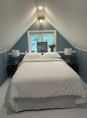 5 bedrooms, memory-foam beds, in-room safe, free WiFi