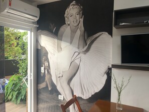 舒适开间套房 | 笔记本电脑工作区、熨斗/熨衣板、旅行婴儿床、免费 WiFi