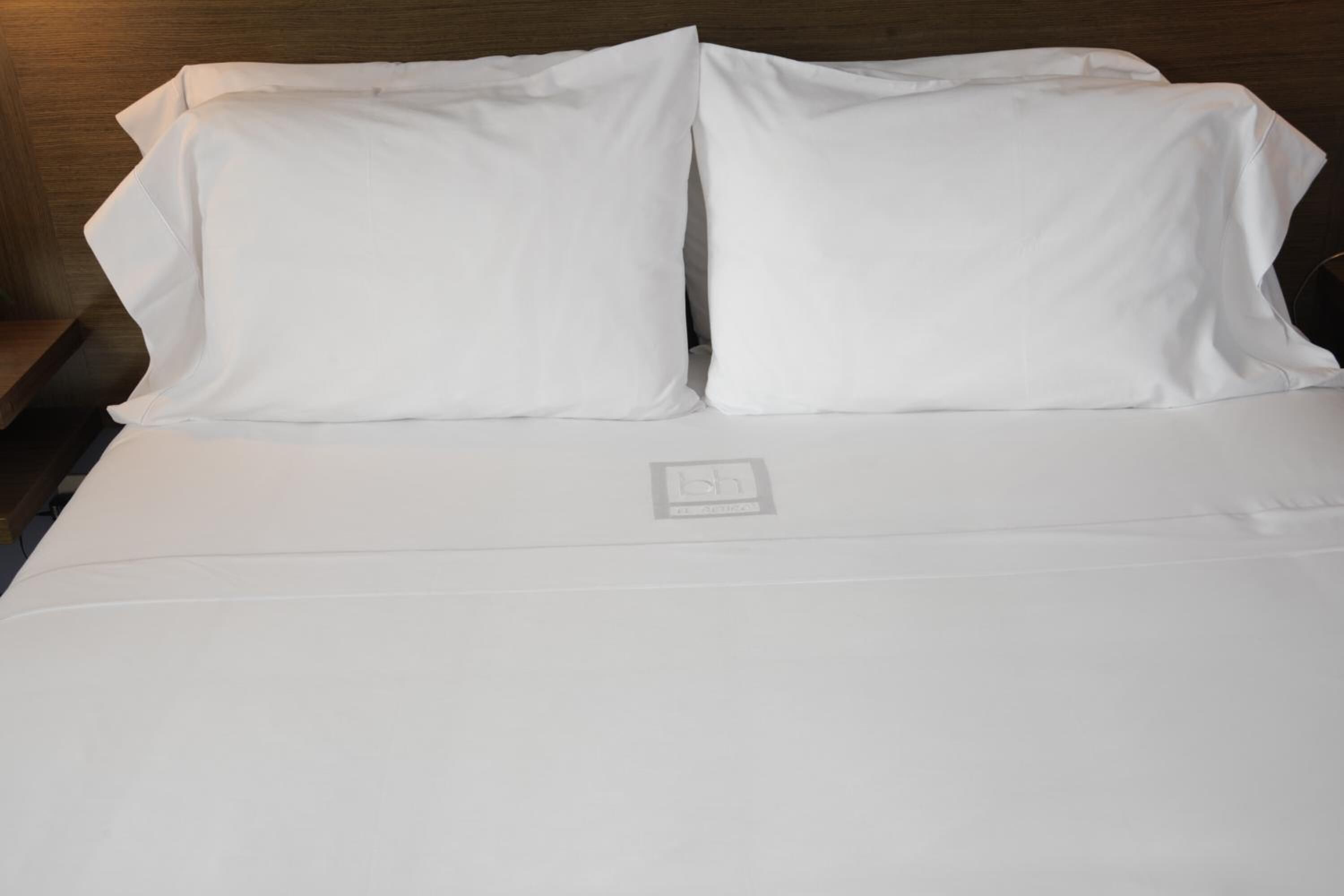 minibar, in-room safe, desk, free wifi