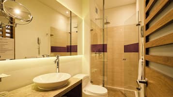Standard Room | Bathroom