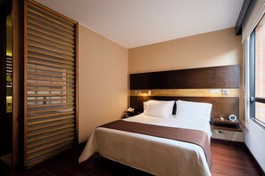 Standardzimmer | Minibar, Zimmersafe, Schreibtisch, kostenloses WLAN