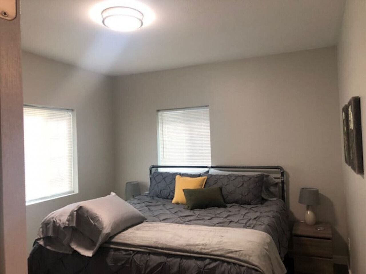 1 chambre, bureau, fer et planche à repasser, Wi-Fi gratuit