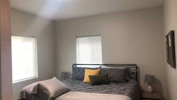 1 soveværelse, skrivebord, strygejern/strygebræt, gratis Wi-Fi