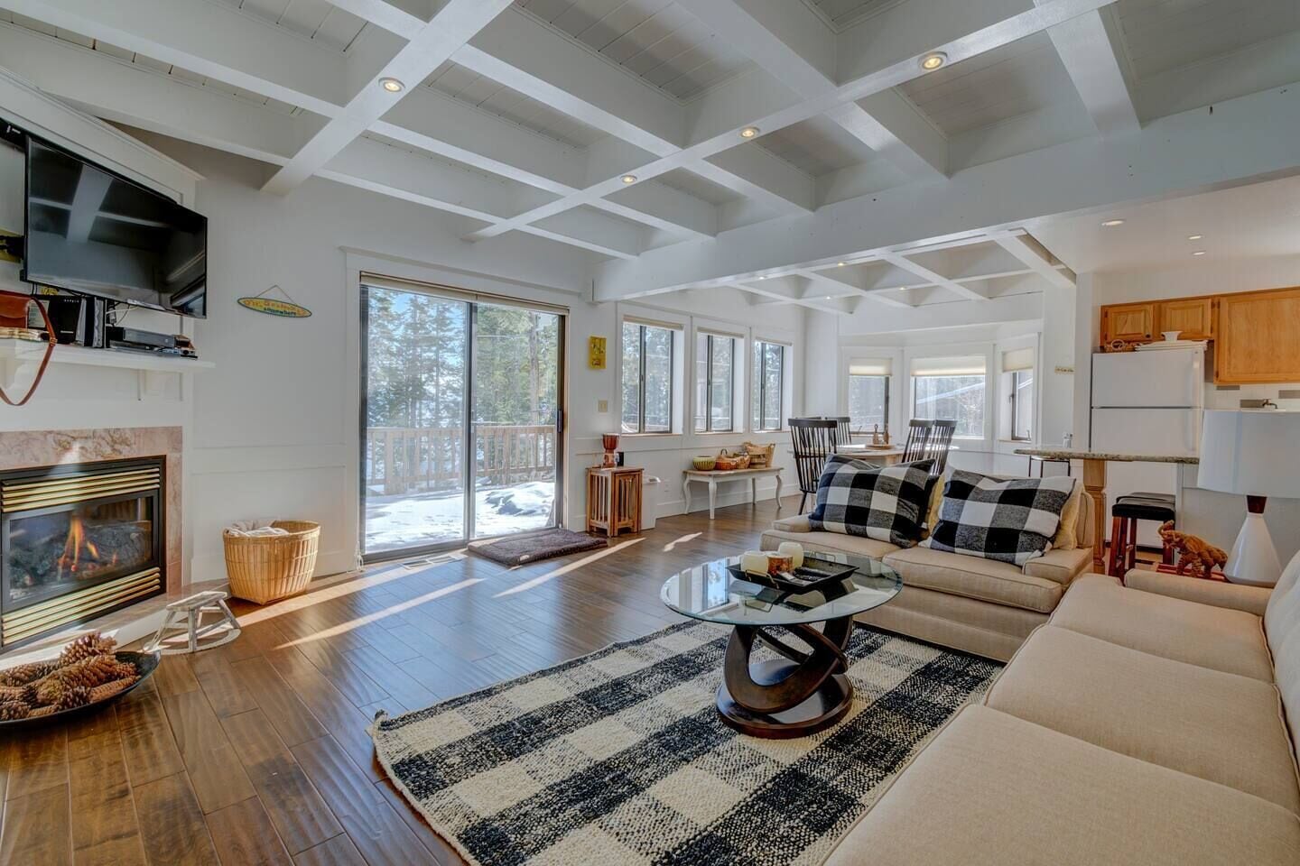 Wandering Wulf Lake House ~ Redecorated, Lake Tahoe view