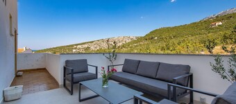 Lovely apartment in Stinica with WiFi