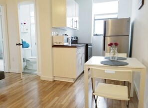 Private kitchen - Gorgeous 1 Brm Apartment in the Heart of Miami!#10 (Miami)