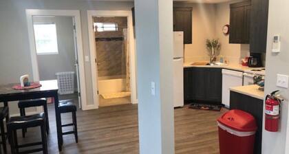 3143 Dover #3 · NEW Modern QUALITY Apartment #3 - Goodson