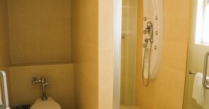 Hypo-allergenic bedding, in-room safe, desk, blackout curtains - Hotel Milan CDMX (Mexico City)