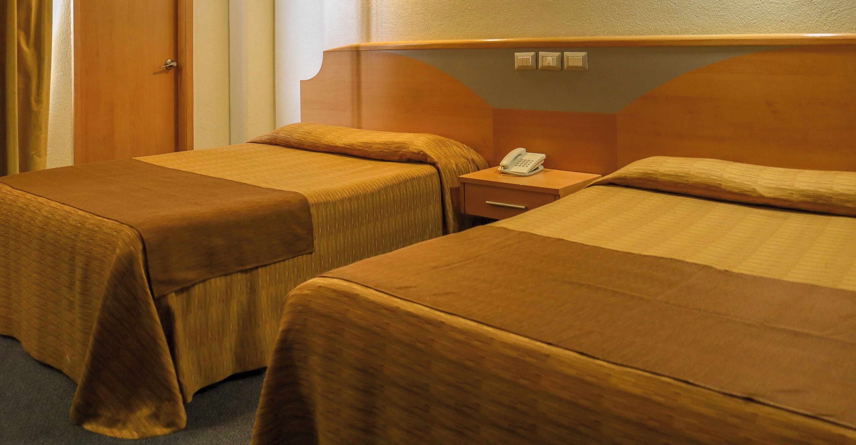 double room 2 queen beds | 1 bedroom, hypo-allergenic bedding, in-room safe, desk