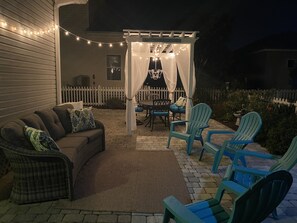 Terrace/patio - FULL BEACH HOUSE - Clipper Cove Cutie - 3-5 Min WALK to beach - SLEEPS 10 (Destin)