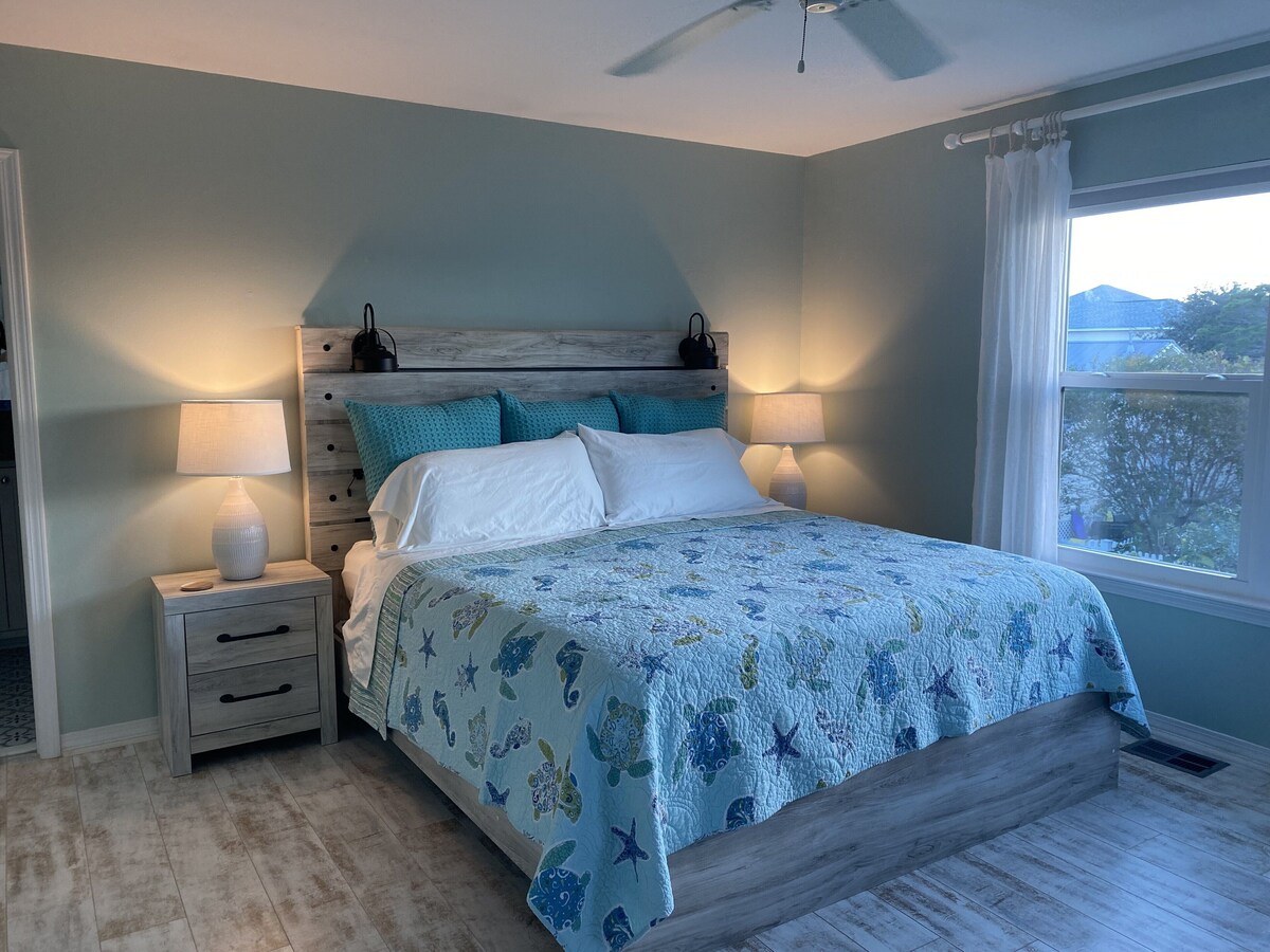 Photo 15 of PET FRIENDLY -BEACH HOUSE - Clipper Cove Cutie - 6 min walk to beach - SLEEPS 10