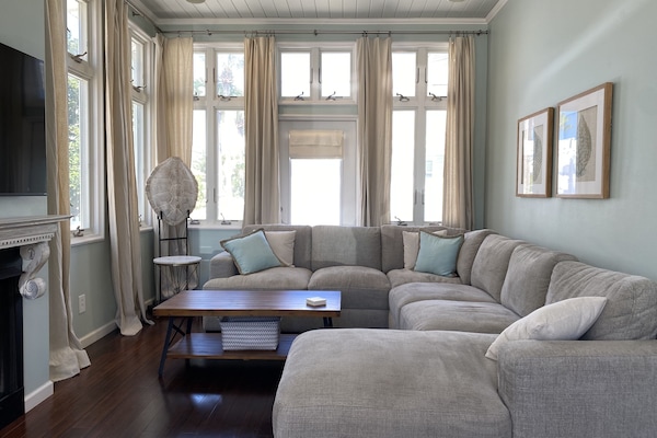 HUGE brand new sectional that is so comfortable you sink into it and enjoy
