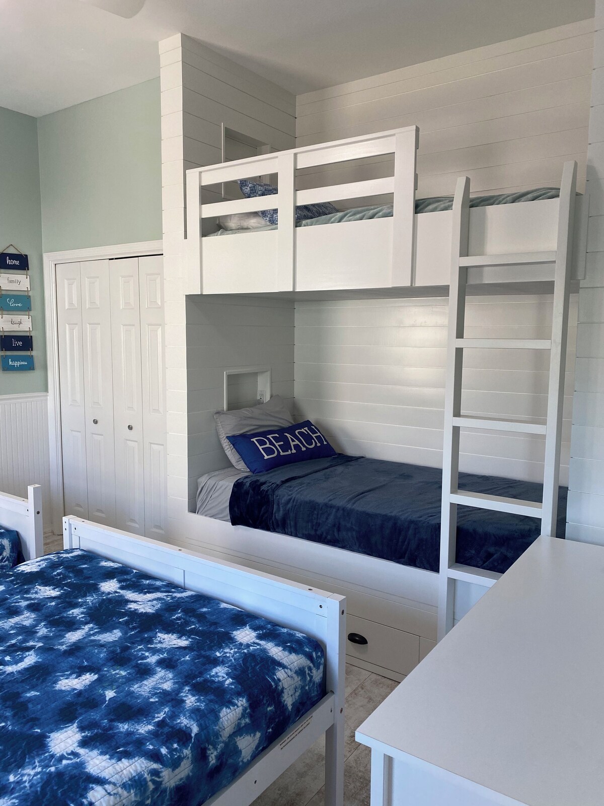 Photo 24 of PET FRIENDLY -BEACH HOUSE - Clipper Cove Cutie - 6 min walk to beach - SLEEPS 10