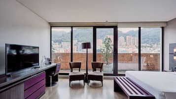 Superior Room | In-room safe, desk, free WiFi, bed sheets