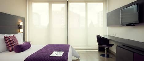 Coffres-forts dans les chambres, bureau, Wi-Fi gratuit, draps fournis