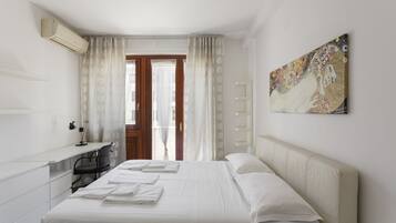 1 bedroom, iron/ironing board, free WiFi, bed sheets