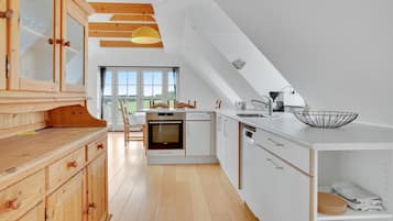 Kühlschrank, Ofen, Herdplatte, Geschirrspüler