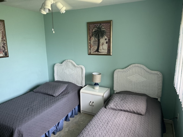 1 chambre, accès au Wi-Fi (inclus), literie fournie