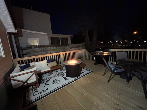 Breaking Records - Steps from Paristown Hall