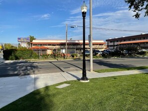 Exterior - Bel Air Motor Hotel (Tustin)