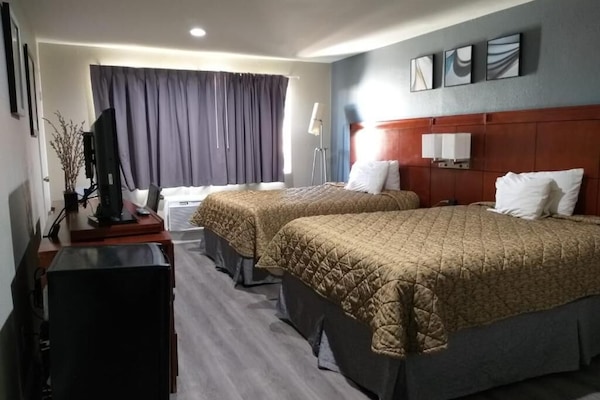 Standard Double Room, 2 Queen Beds | WiFi (free), bed sheets