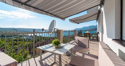 Cozy home in Rovanjska with WiFi