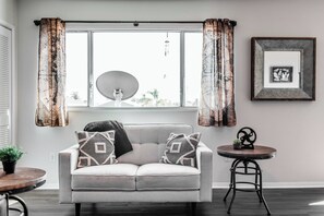 Smart TV, streaming services, offices