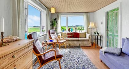 2 bedroom gorgeous home in Roslev