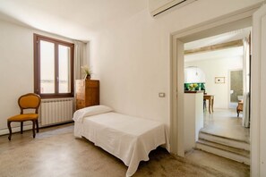 1 camera, ferro/asse da stiro, culla da viaggio, Wi-Fi