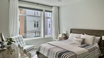 2 bedrooms, desk, iron/ironing board, free WiFi