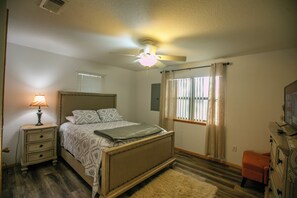 2 bedrooms, iron/ironing board, free WiFi, bed sheets