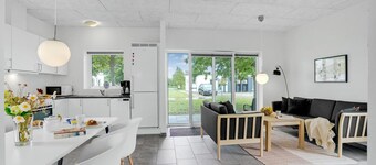 Lovely home in Ringkøbing with kitchen