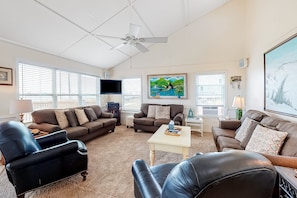 TV, DVD player, books, stereo