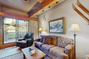 Télévision, cheminée