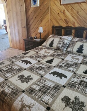 5 bedrooms, WiFi, bed sheets