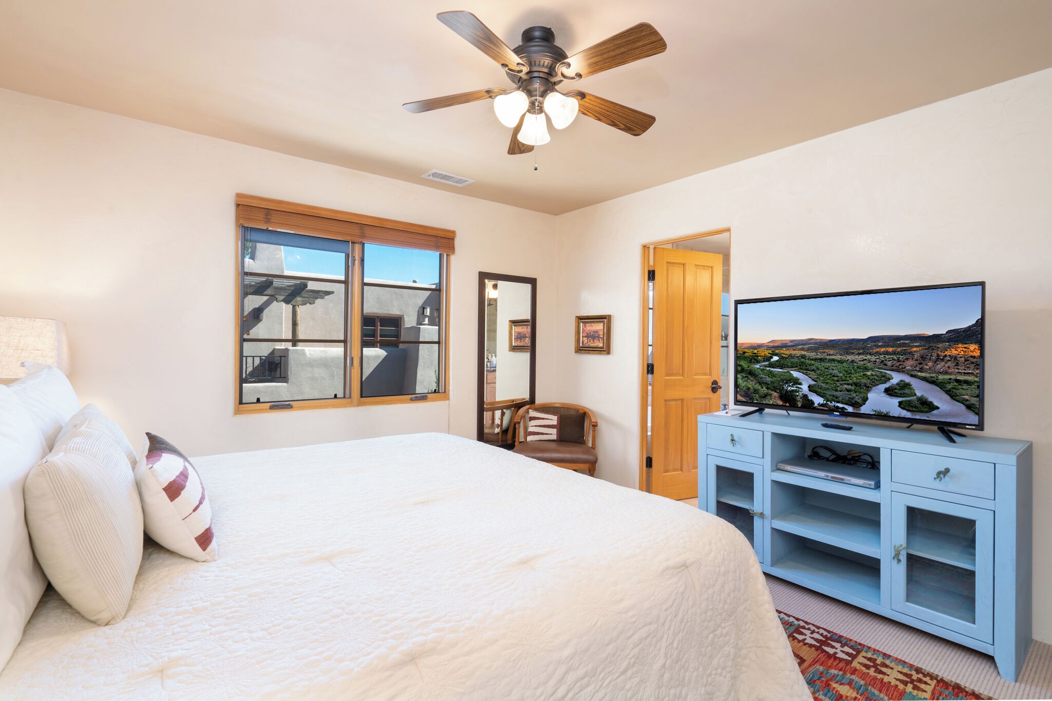 Condo (2 Bedrooms) | Tiện nghi, dịch vụ nơi lưu trú