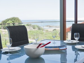 Dining - Seas the Day 41A (Anna Bay)