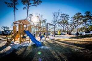 Children's area - Biloxi Bay Adventure: Stay in Our Comfortable Camper Rental (Biloxi)