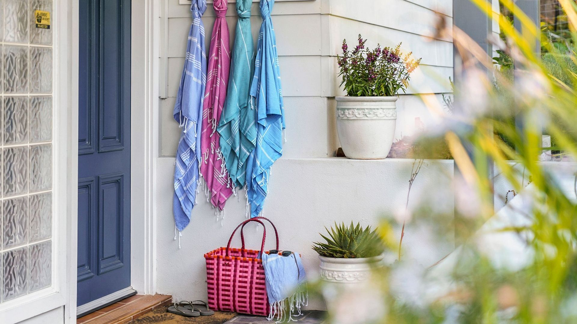 24 HYAM RD HYAMS BEACH - SPECIALS ON NOW