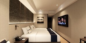 Desk, free WiFi, bed sheets - Fieris Hotel Rawamangun (Jakarta)