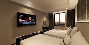 Desk, free WiFi, bed sheets - Fieris Hotel Rawamangun (Jakarta)